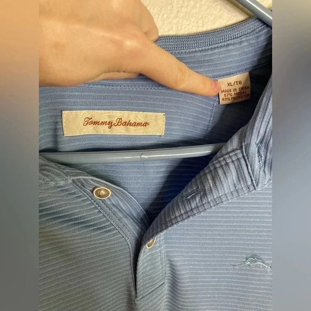 Tommy Bahama Men’s Ribbed Blue Collared Shirt Size XL - Picture 2 of 3